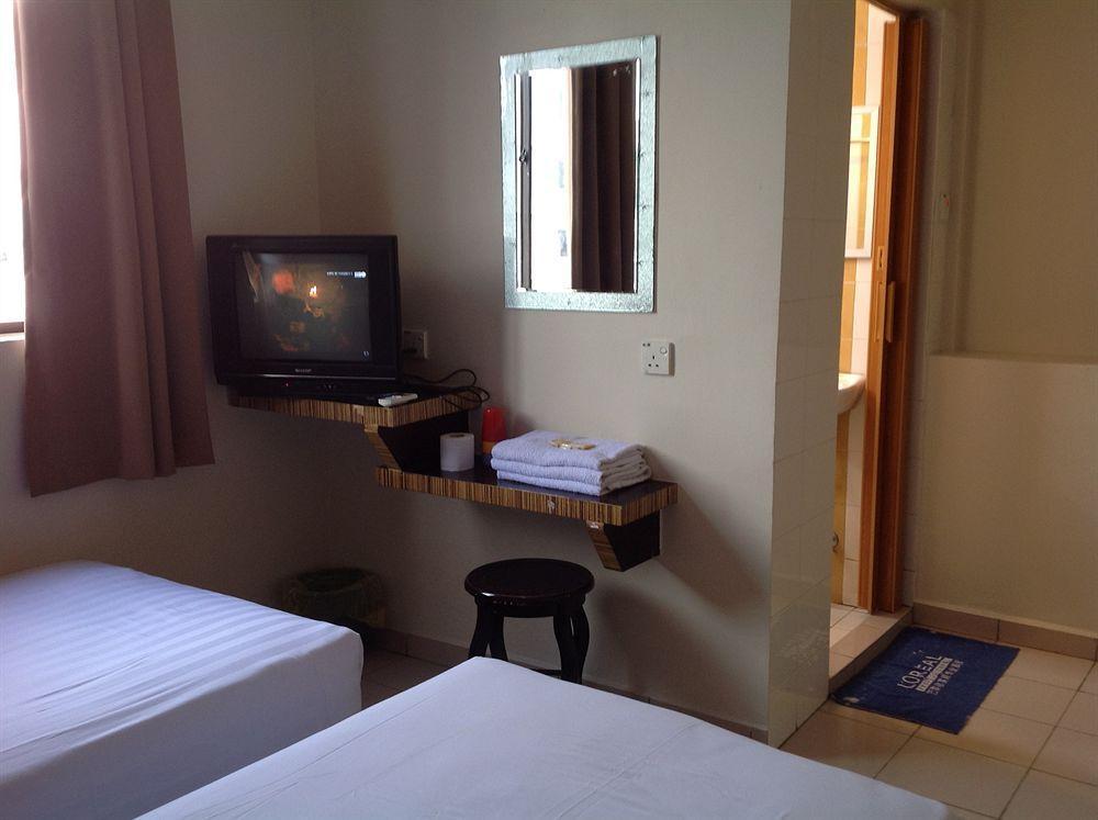 Hotel Traveller Kota Kinabalu Eksteriør bilde
