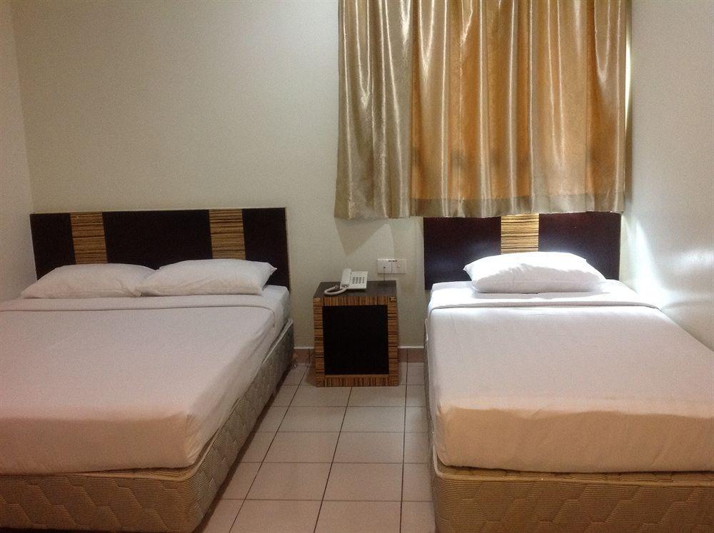 Hotel Traveller Kota Kinabalu Eksteriør bilde