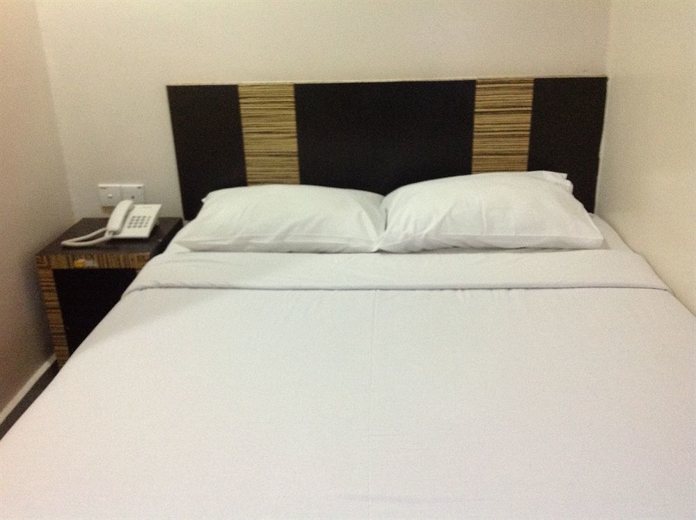 Hotel Traveller Kota Kinabalu Eksteriør bilde
