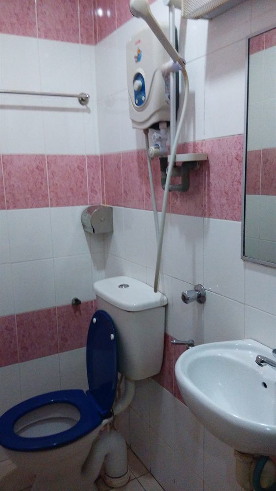 Hotel Traveller Kota Kinabalu Eksteriør bilde