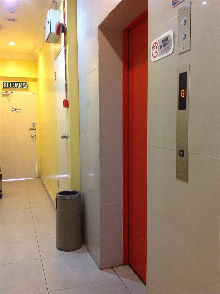 Hotel Traveller Kota Kinabalu Eksteriør bilde
