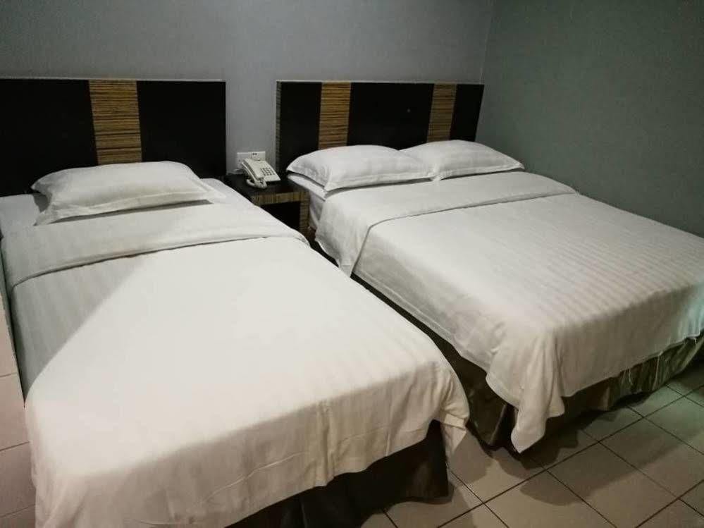 Hotel Traveller Kota Kinabalu Eksteriør bilde