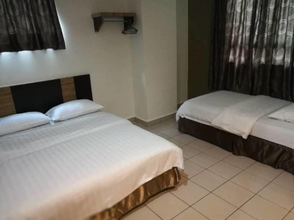 Hotel Traveller Kota Kinabalu Eksteriør bilde